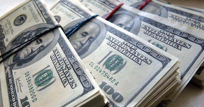 Національний банк підвищив обсяги продажу доларів із резервів до 680 мільйонів доларів за тиждень.