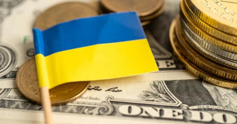 Fitch представило тенденції зростання державного боргу України в 2024 році.