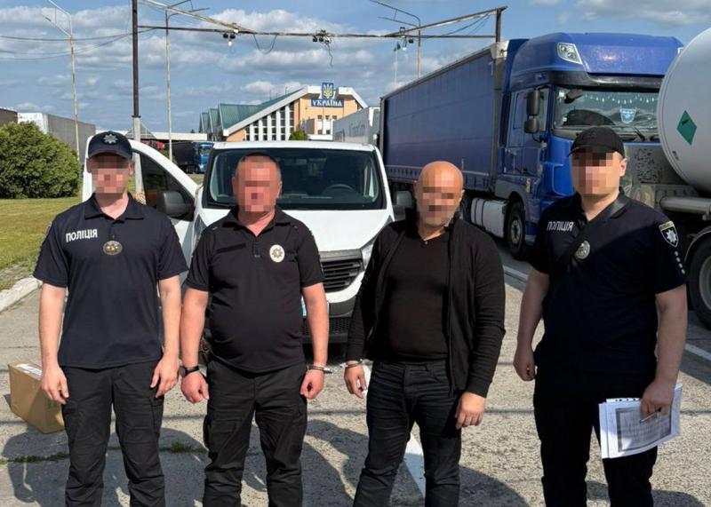 Німеччина передала Україні осіб, які займалися виготовленням підроблених грошей.