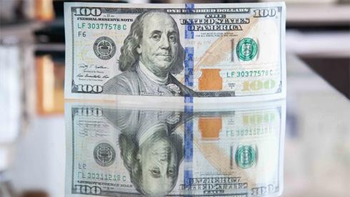 Долар США знижується в ціні щодо ключових світових валют.