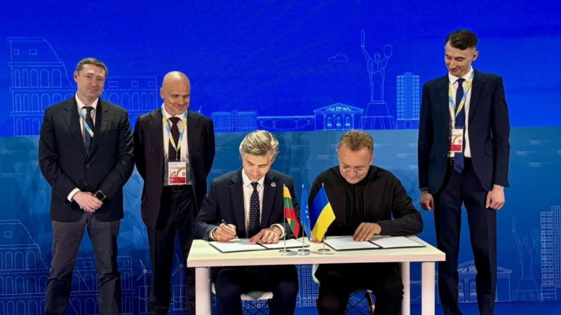 Уряд Литви виділить фінансування на відновлення історичної вілли в Брюховичах.