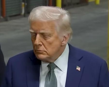 Трамп оголосив про запровадження 30% мит на імпорт з Європейського Союзу та Мексики, що викликало загрозу у відповідь на 