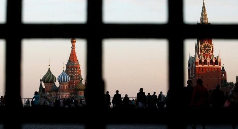 Санкції Європейського Союзу мають свої слабкі місця: погрози Трампа виявилися ключовим інструментом тиску на Росію, - повідомляє Reuters.