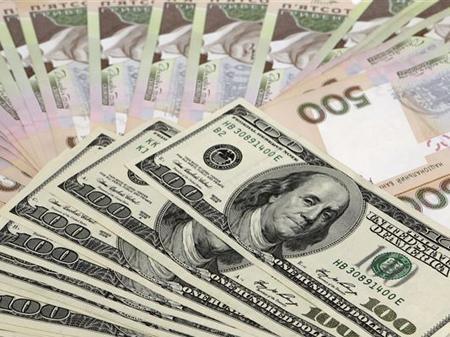 Якими можуть бути котирування долара і євро: думка фінансиста.