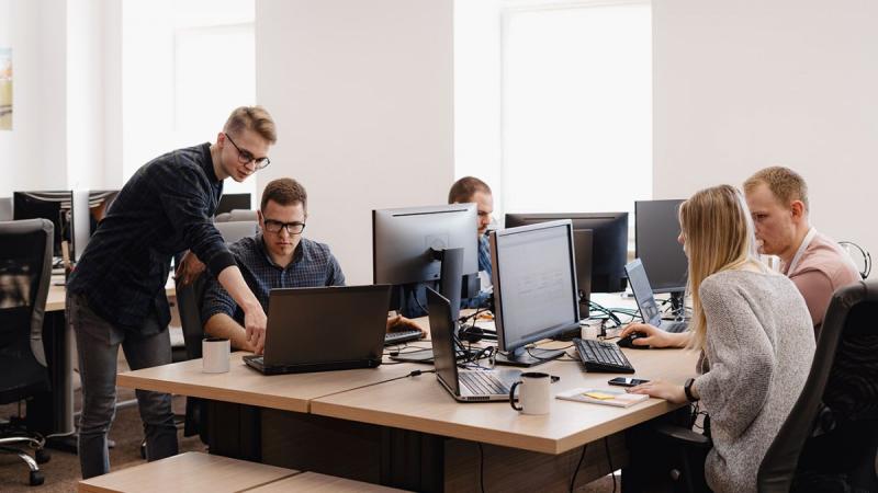 Податкові аспекти IT-індустрії у 2025 році: фактори підвищення та основні причини.