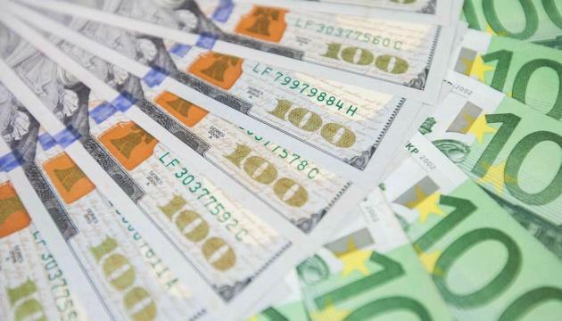 Долар і євро втрачають вартість: Національний банк України оприлюднив обмінний курс гривні на 6 жовтня.