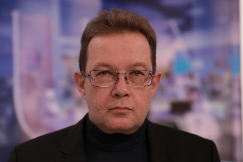 Економіст Пендзин вважає, що навряд чи уряд і Національний банк України вирішать девальвувати гривню.