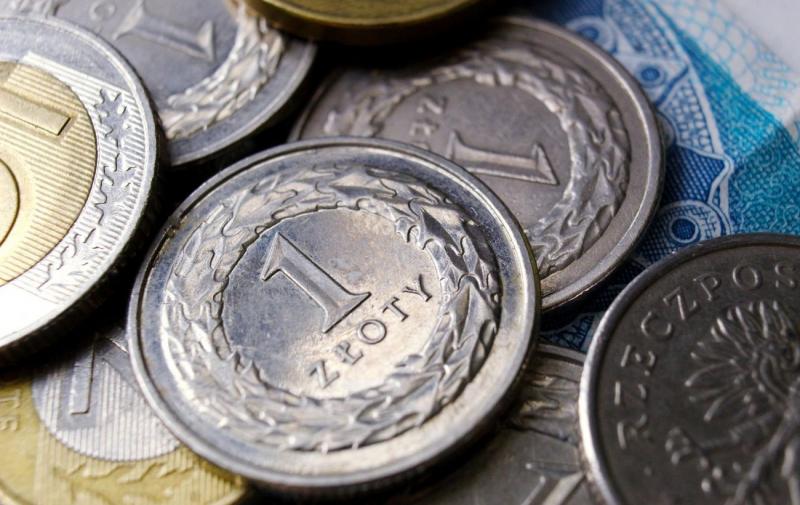 Національний банк зменшив обмінний курс злотого на 9 копійок.