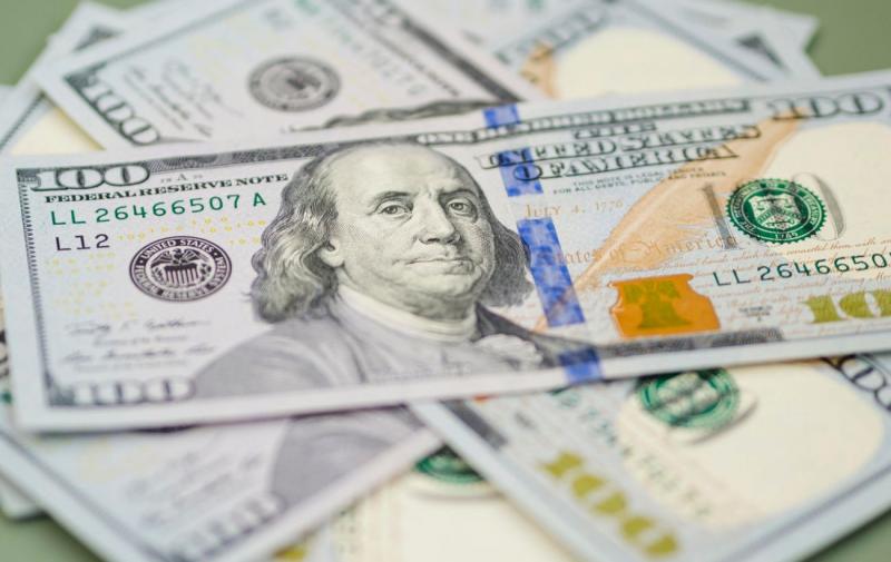 НБУ знову збільшив обмінний курс долара.