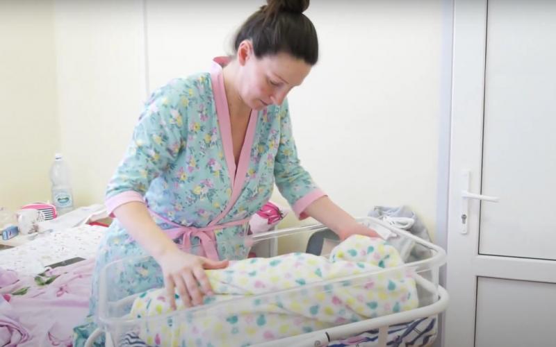 Нові фінансові допомоги для батьків: які суми отримають за кожну дитину.