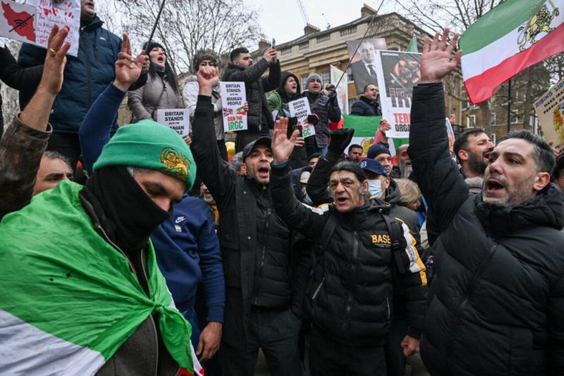 Антиурядові демонстрації в Ірані: число загиблих досягло 116, зв'язок та доступ до мережі Інтернет залишаються під обмеженнями.