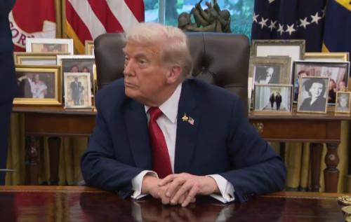 Засоби масової інформації представили чотири можливі варіанти втручання Трампа у події в Ірані.