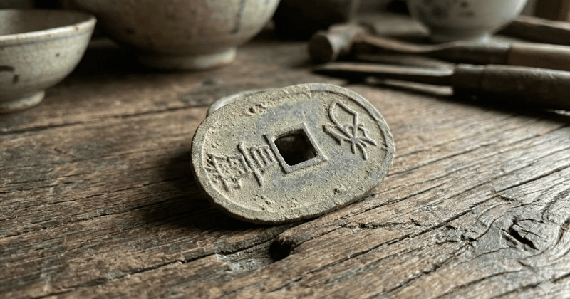 Відлуння золотого буму: австралієць виявив унікальний артефакт на спортивному майданчику.