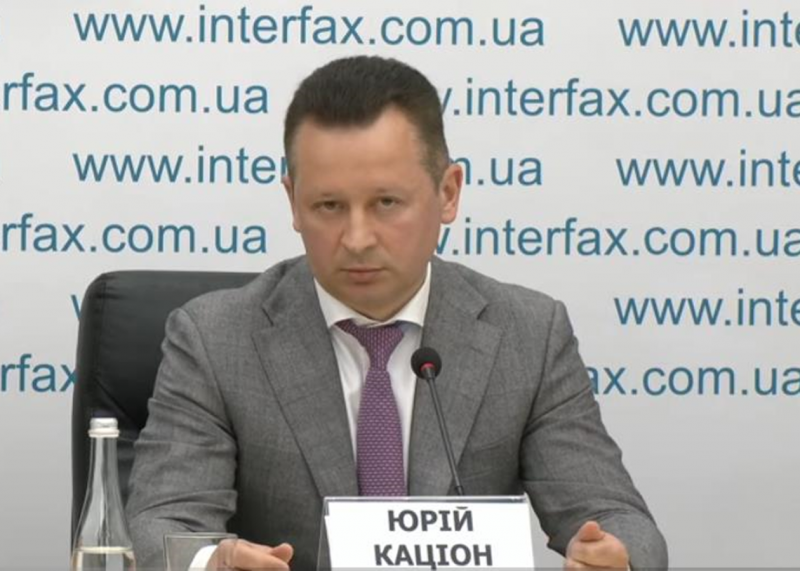 Ощадбанк проаналізував, як угорський кейс вплине на валютний ринок України.