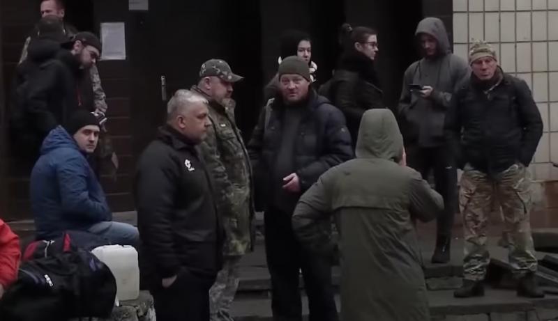 Фінанси не можуть стати заміною: військовий роз'яснив, як слід реформувати мобілізаційний процес.