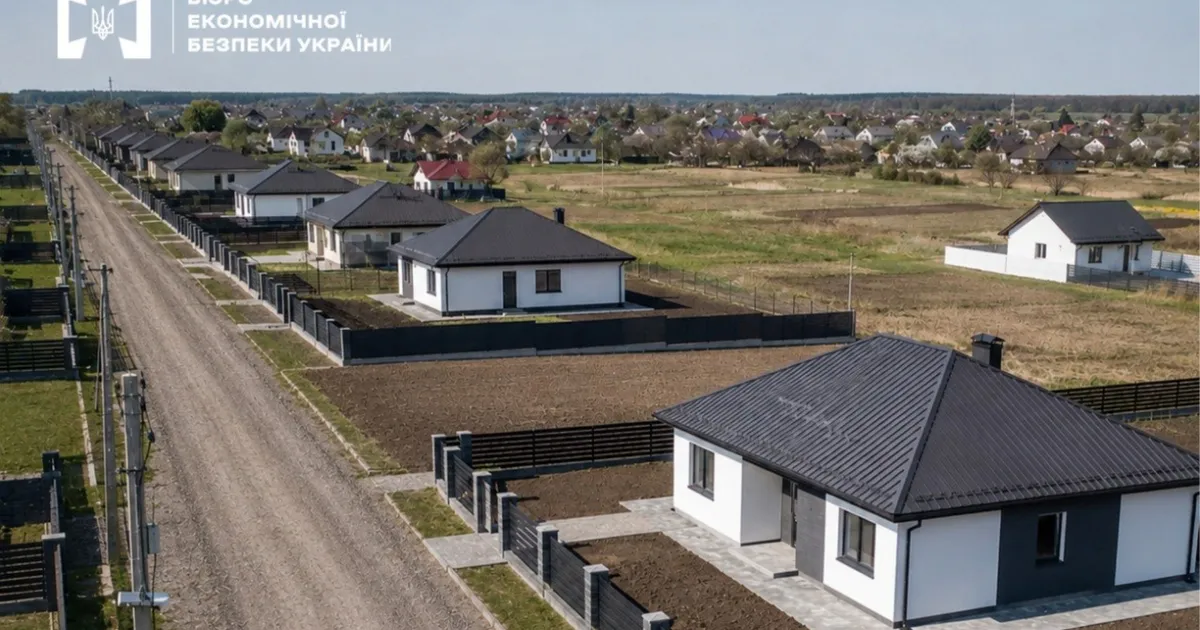 У Волинській області чоловік реалізував 42 будинки, видаючи їх за земельні ділянки, і сплатив понад 4,6 мільйона гривень податків.