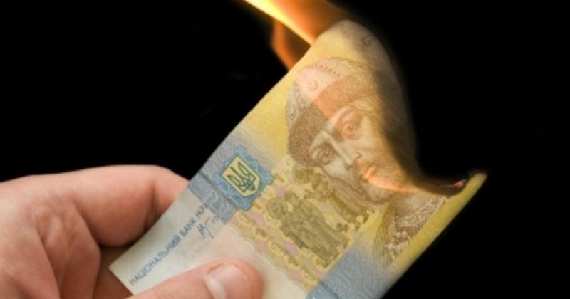 Гривня майже досягла рекордно низького рівня: Національний банк оголосив валютний курс на 29 липня.