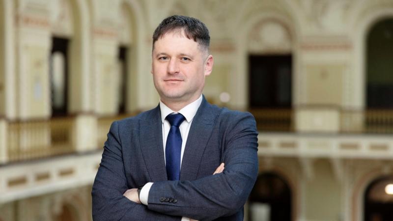 НБУ вирішив підвищити облікову ставку через загрозу закріплення інфляційних процесів, зазначив Лепушинський.