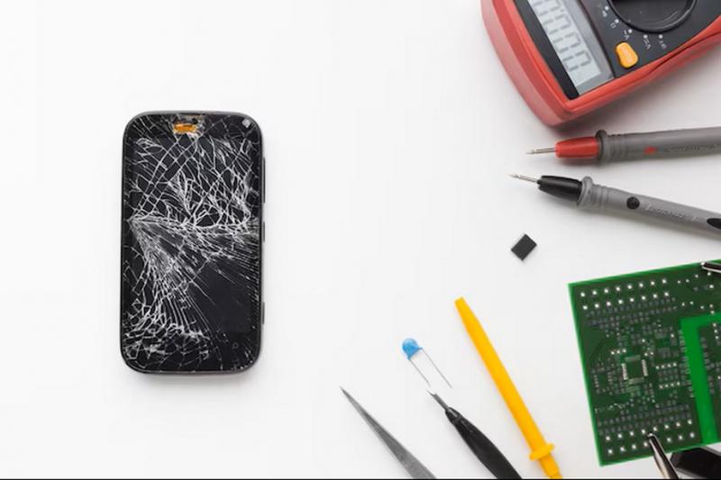 Дисплей для iPhone: оригінальні комплектуючі або аналоги - який варіант обрати?